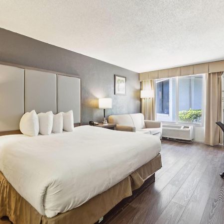 Ramada By Wyndham Houma Hotel Kültér fotó