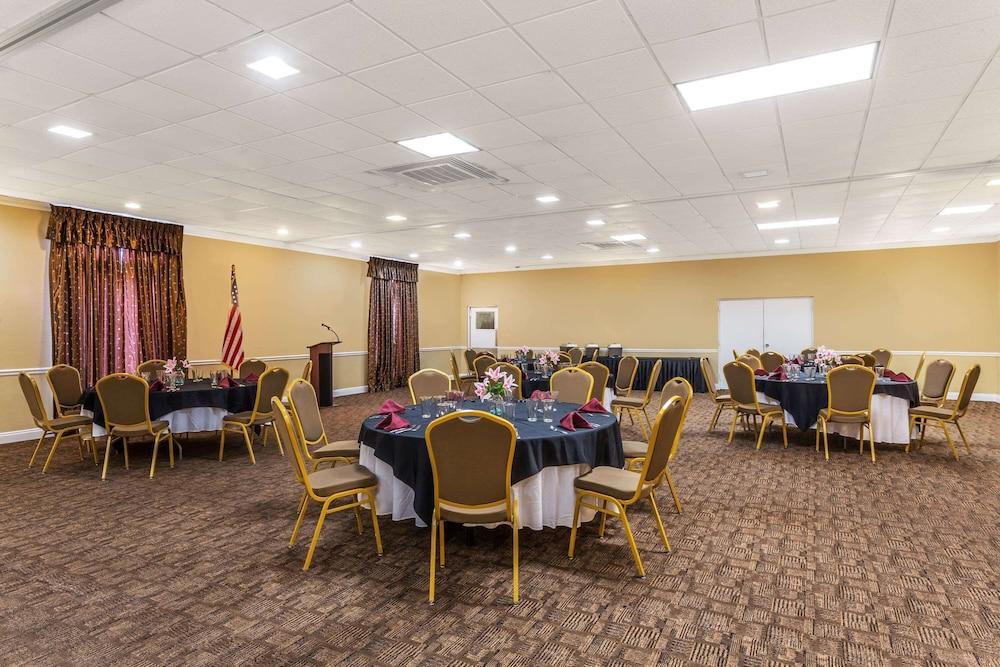 Ramada By Wyndham Houma Hotel Kültér fotó