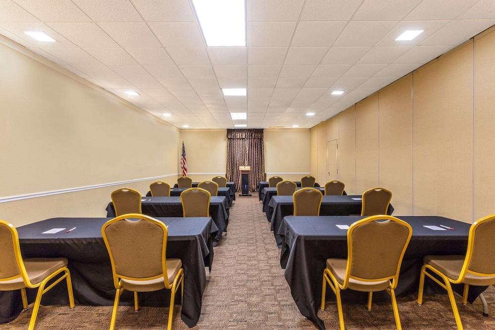 Ramada By Wyndham Houma Hotel Kültér fotó