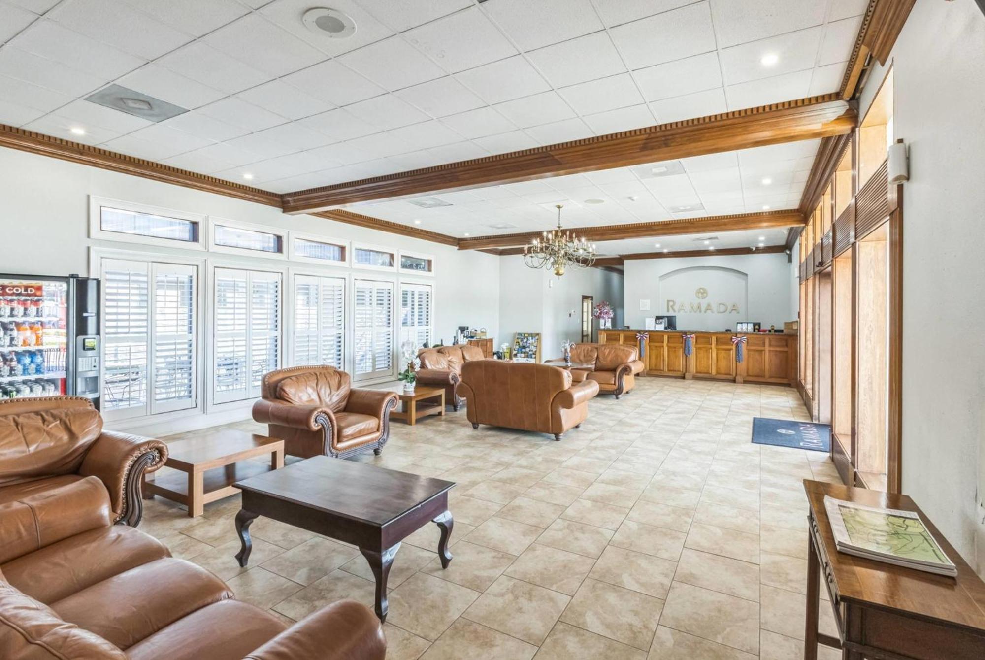 Ramada By Wyndham Houma Hotel Kültér fotó